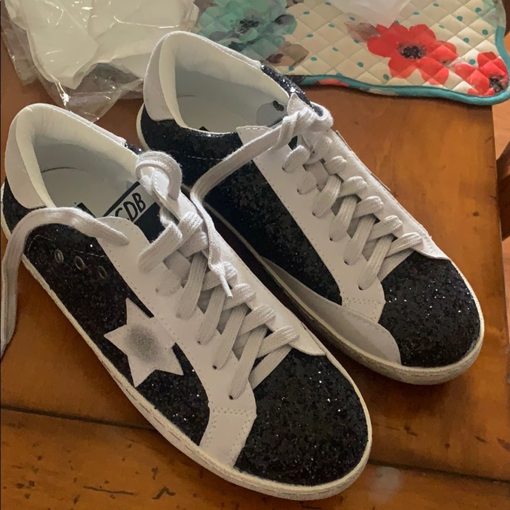 Star sneakers// OPEN TO OFFERS